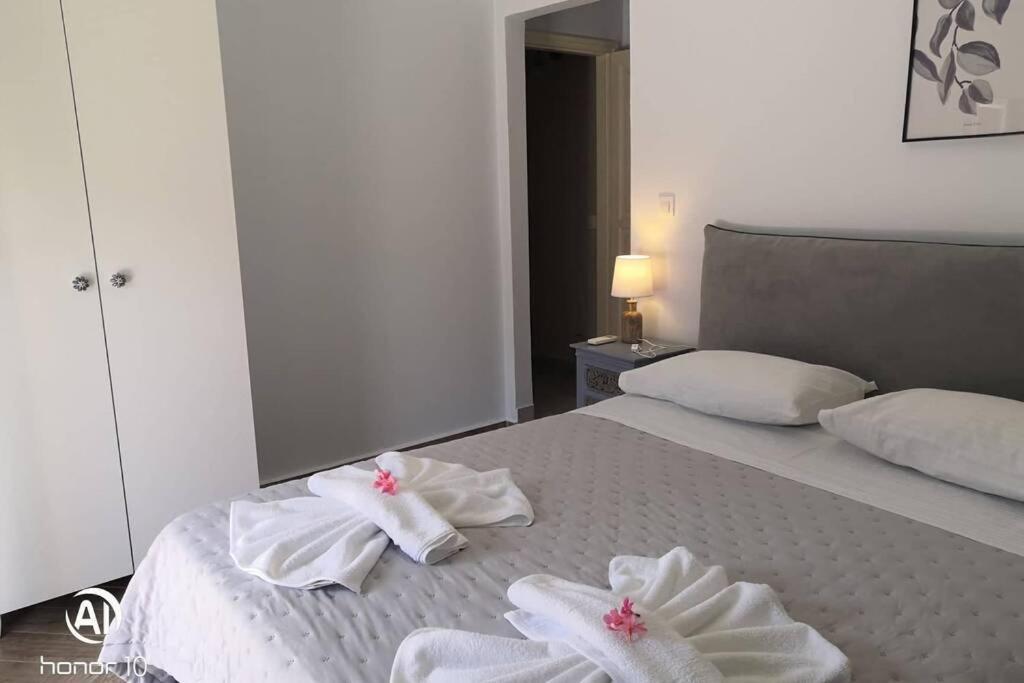 Villa Lefko'S House- Contemporary, Fully Renovated House à Kassiopi Extérieur photo