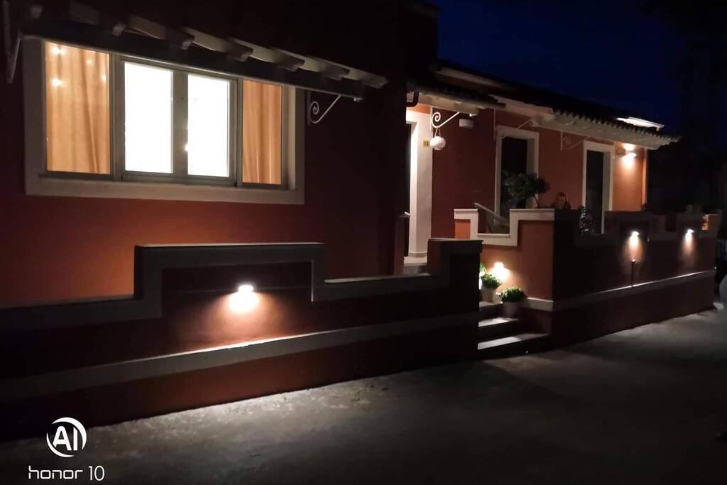 Villa Lefko'S House- Contemporary, Fully Renovated House à Kassiopi Extérieur photo