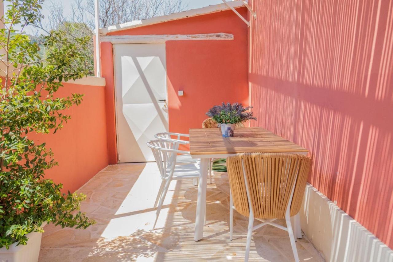 Villa Lefko'S House- Contemporary, Fully Renovated House à Kassiopi Extérieur photo