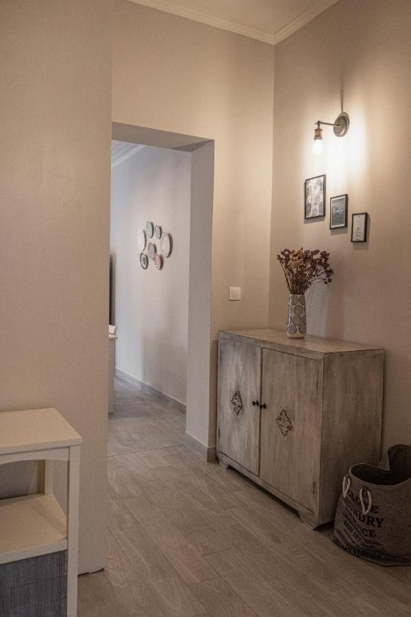 Villa Lefko'S House- Contemporary, Fully Renovated House à Kassiopi Extérieur photo